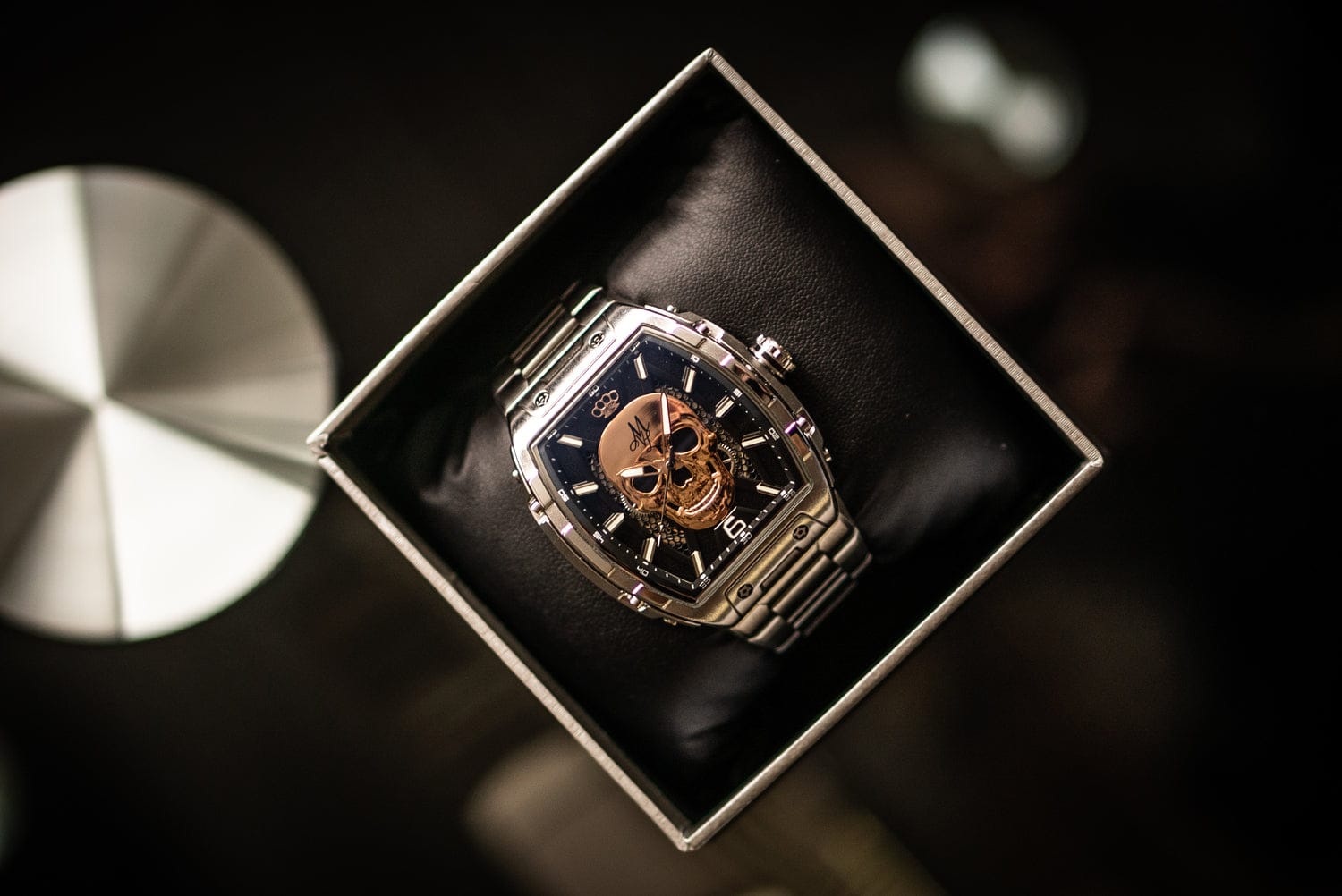 MVL automatisk kraniet ur japansk urværk - stålrem - sølv