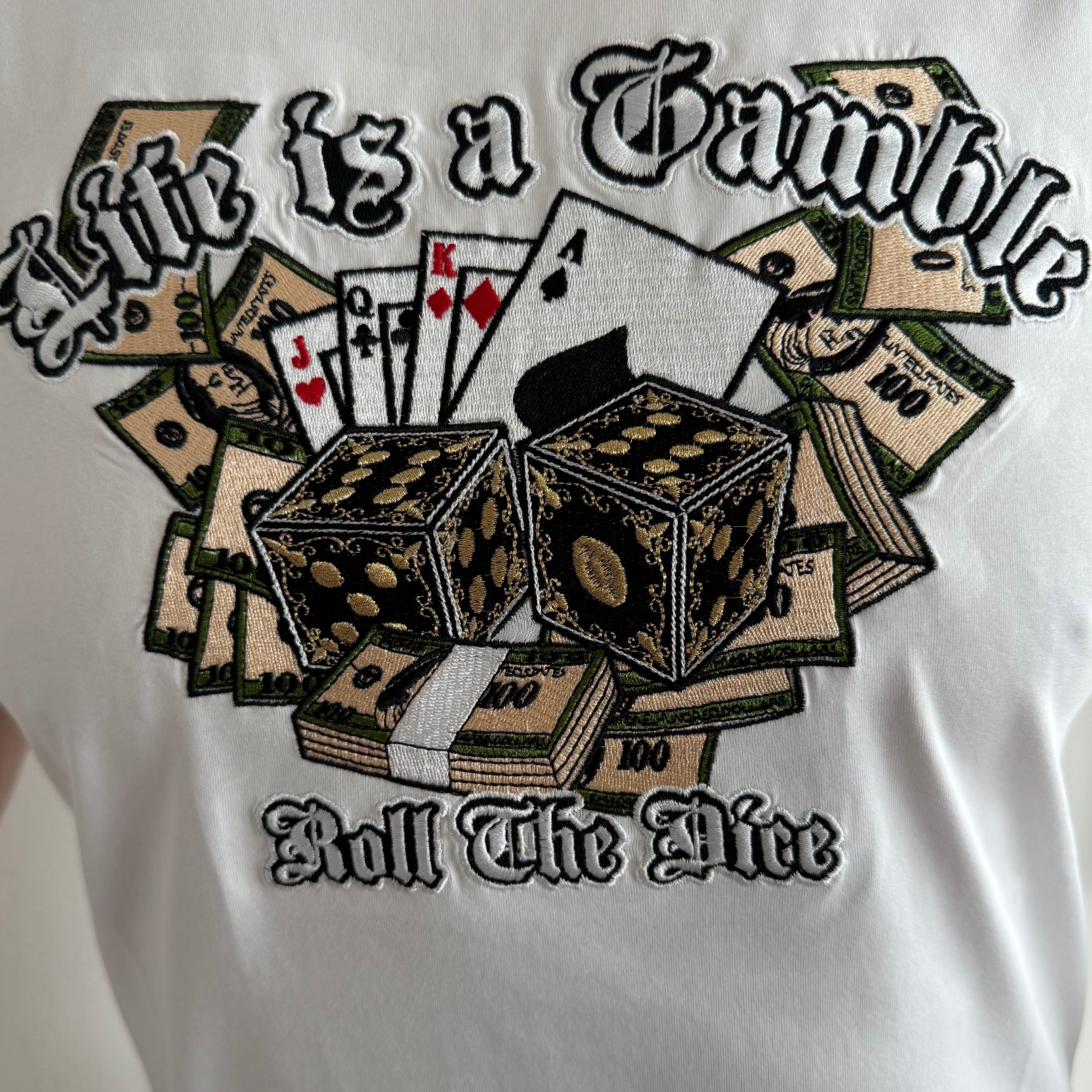 T-shirt MVL Life is a gamble ricamata - bianca