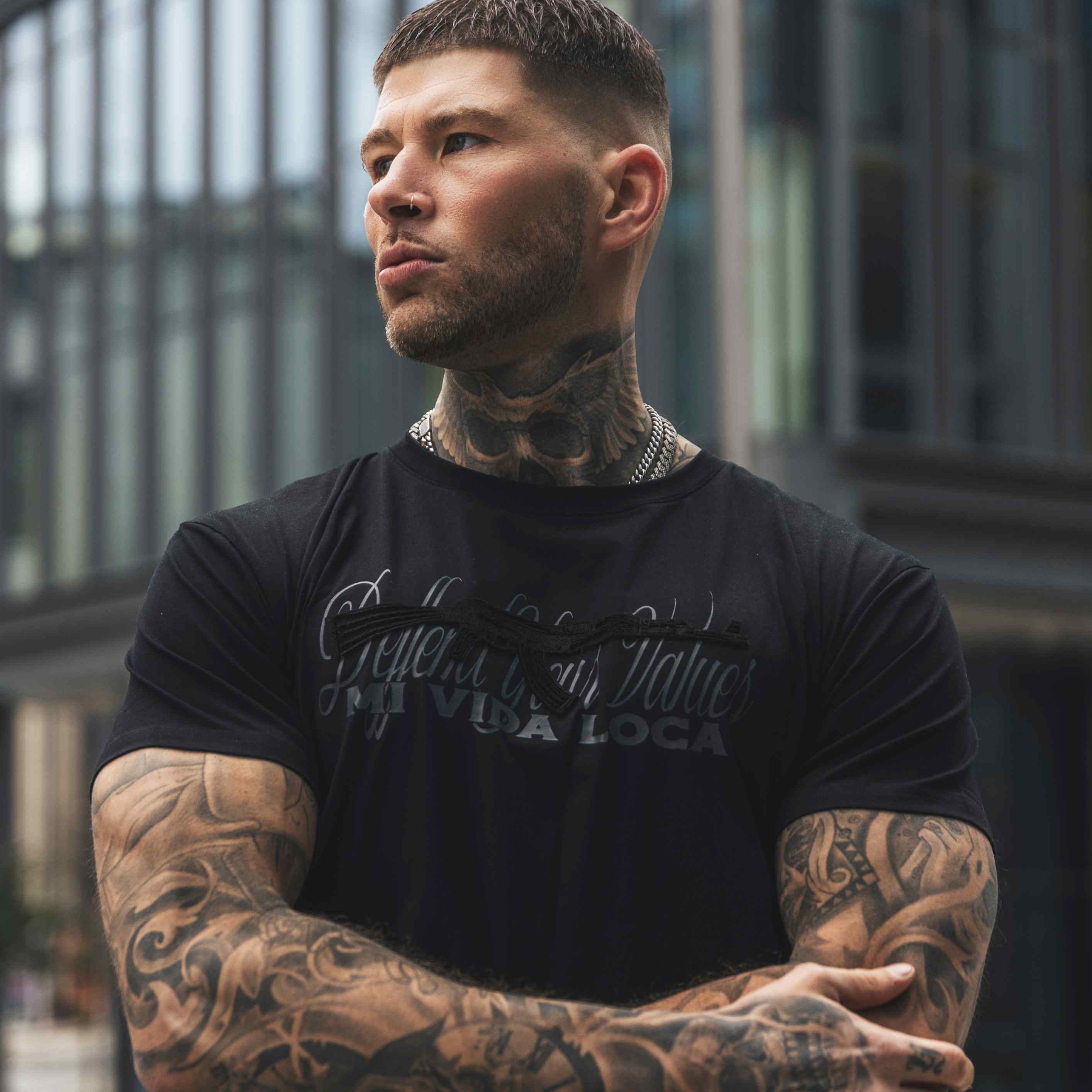 T-Shirt „Deffend your values“ – schwarz