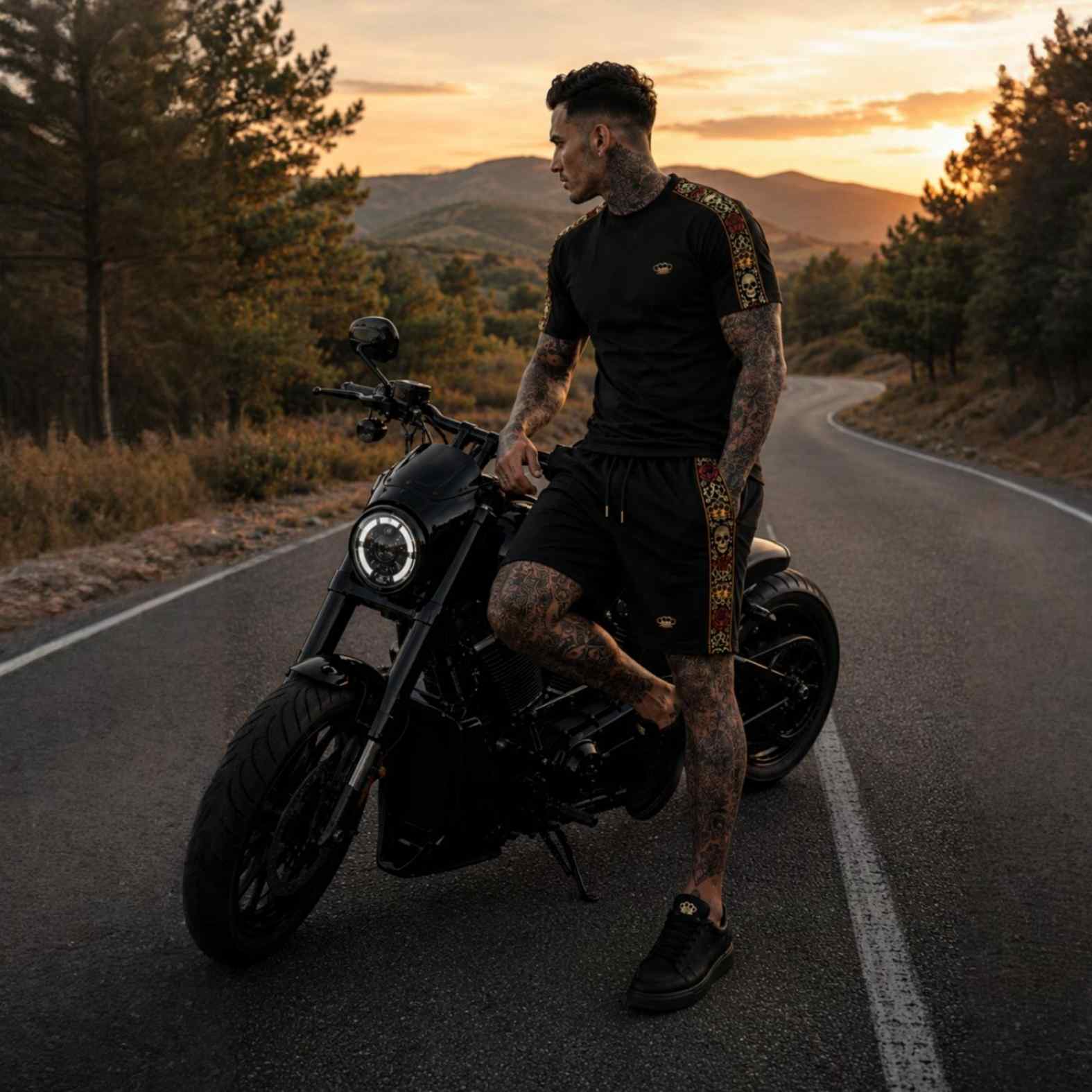 Calavera jogger shorts - black