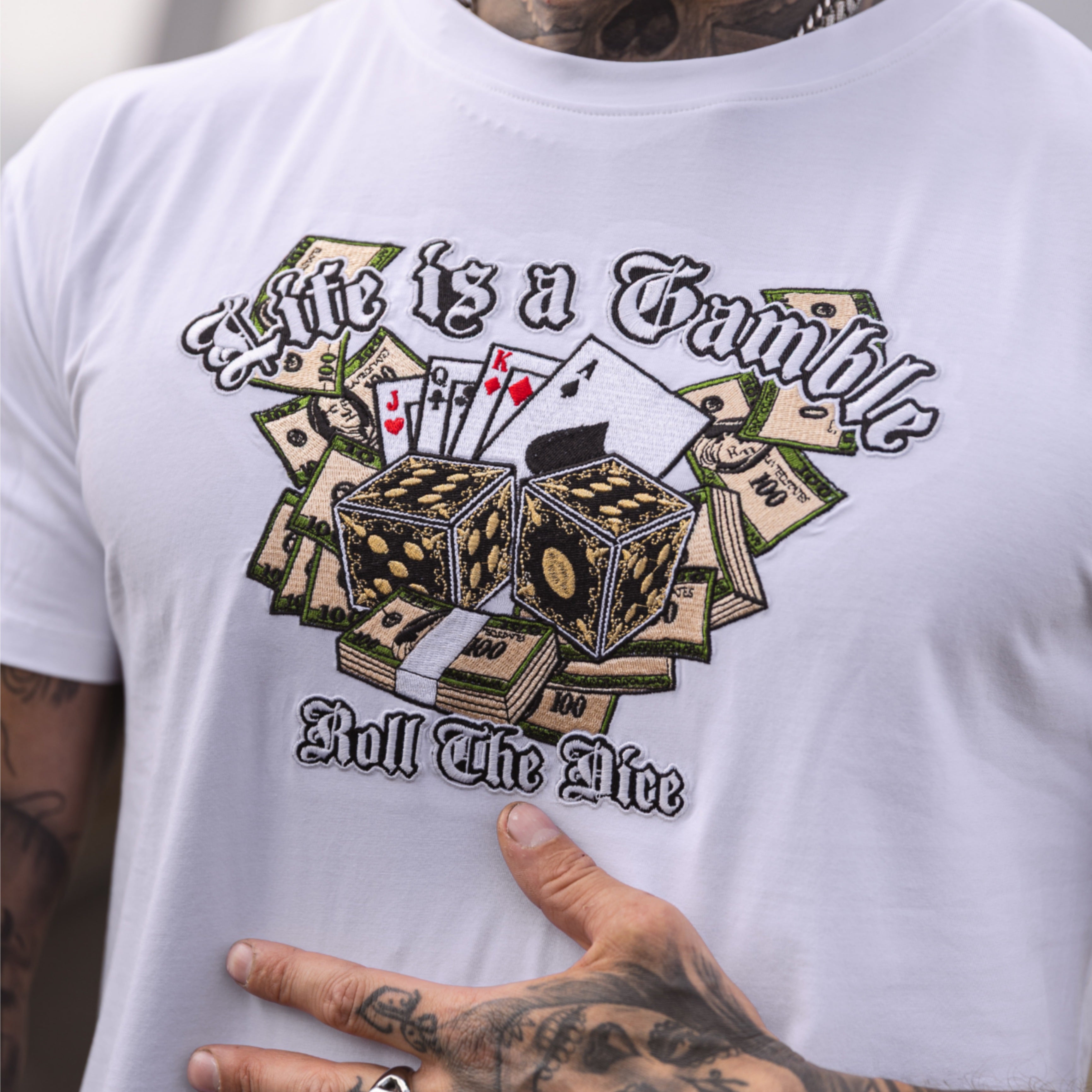 T-shirt MVL Life is a gamble ricamata - bianca